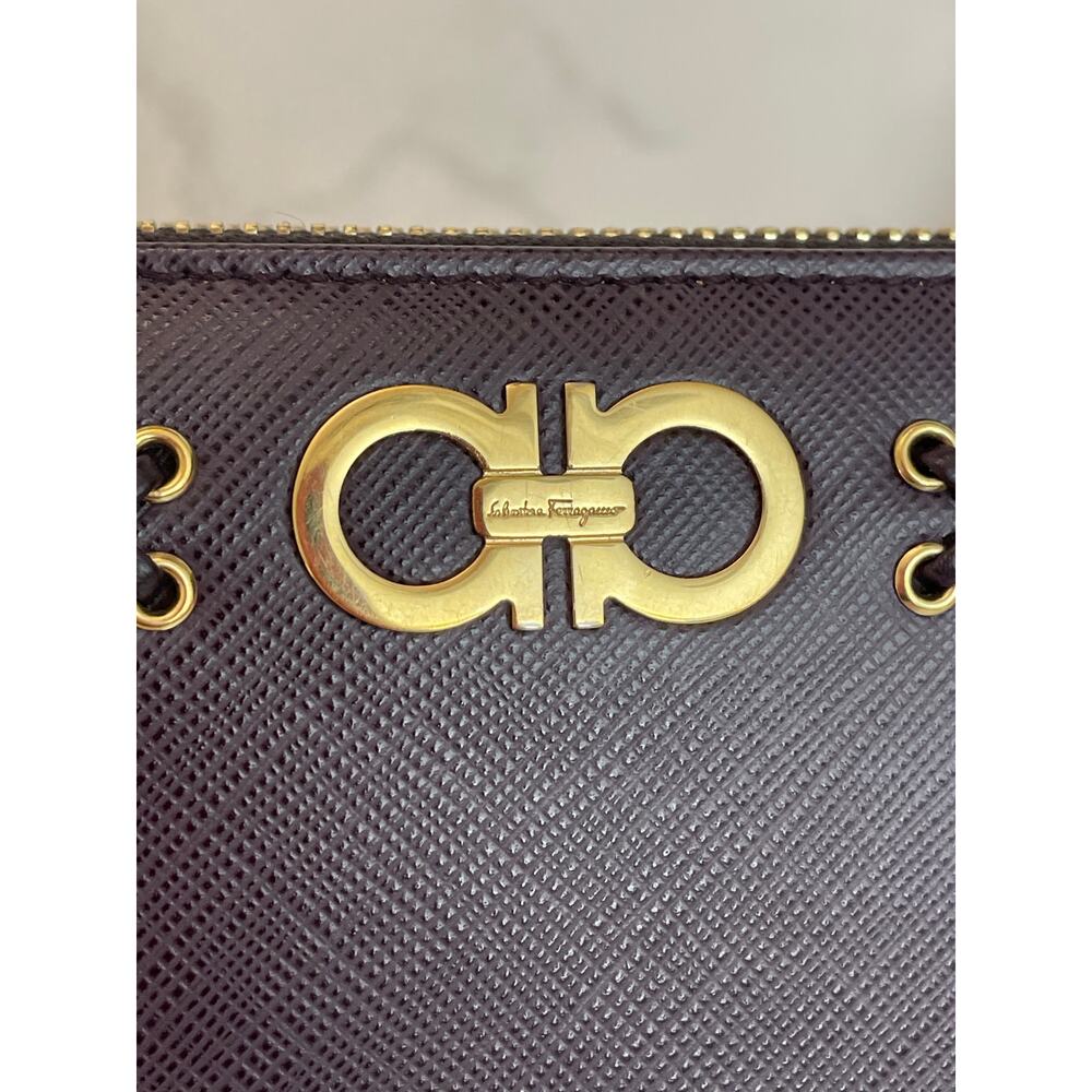 SALVATORE FERRAGAMO Gancini Zippered Leather Wallet Purple/Plum EUC - Picture 3 of 9